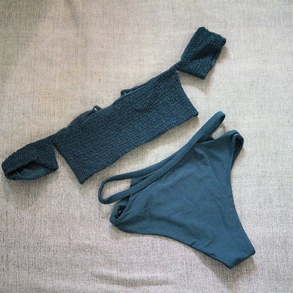 AWAY THAT DAY Havana Bikini Top - Recycled, Sustainable (off the shoulder) - Picture 4 of 12